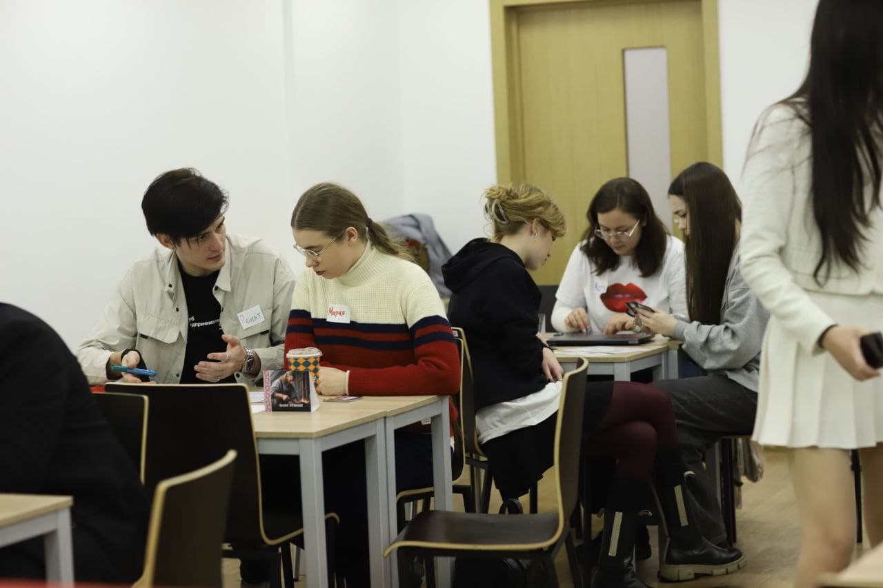 Командная работа участников